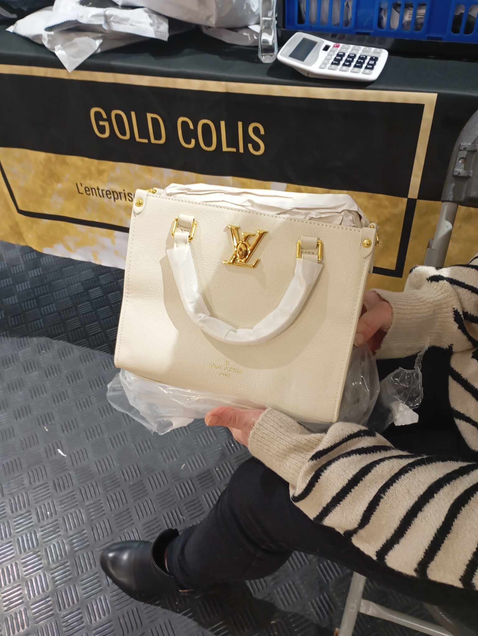 Un exemple d’objet trouvé dans nos box de colis perdus.